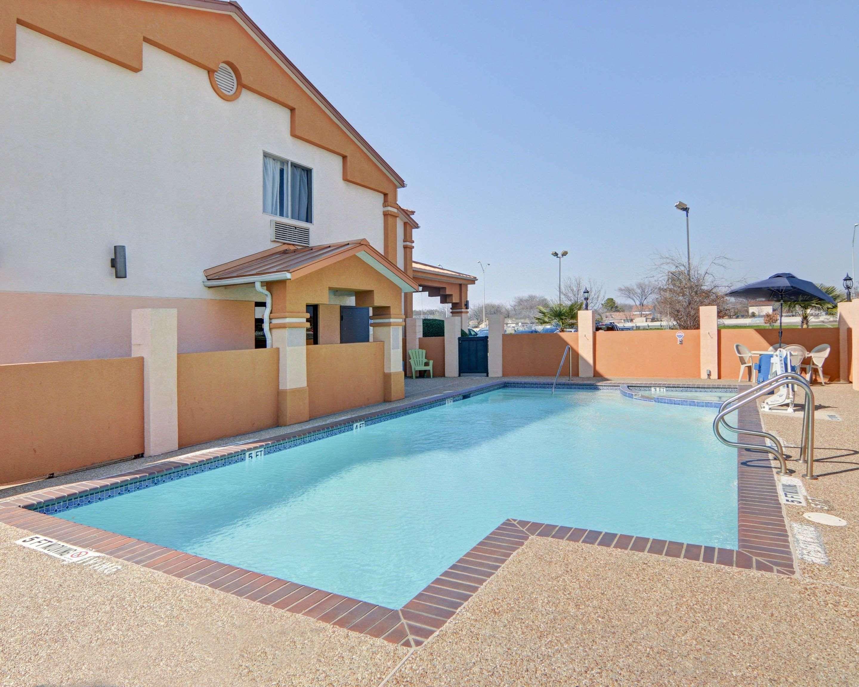 Quality Inn Forest Hill - Fort Worth South Luaran gambar